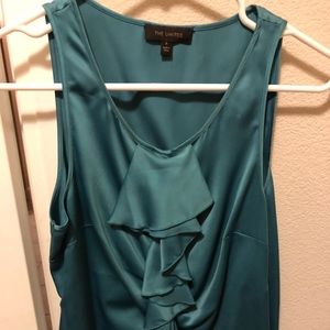 Sleveless sateen top !